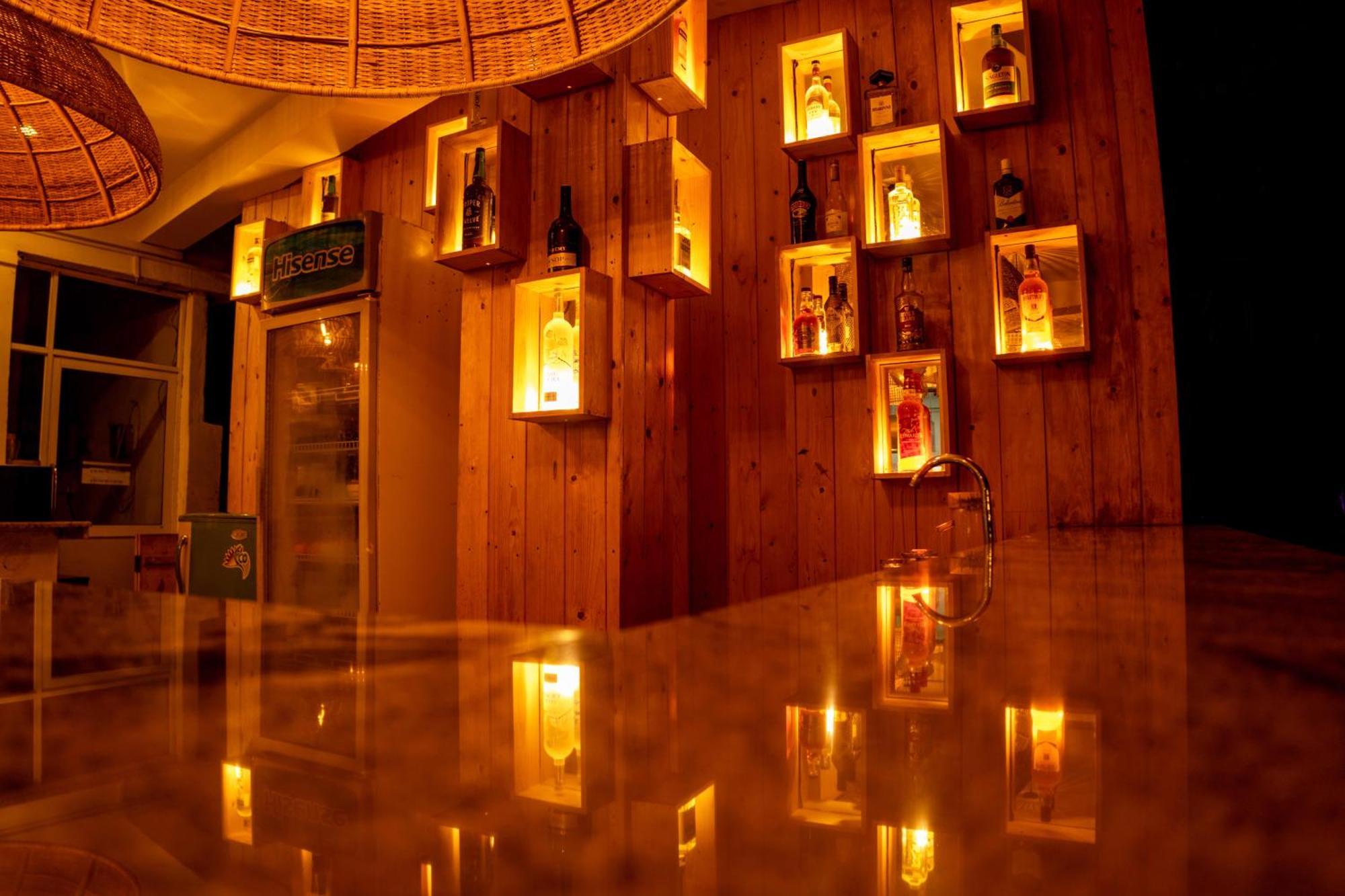Peacock Beach Hotel Unawatuna Eksteriør billede