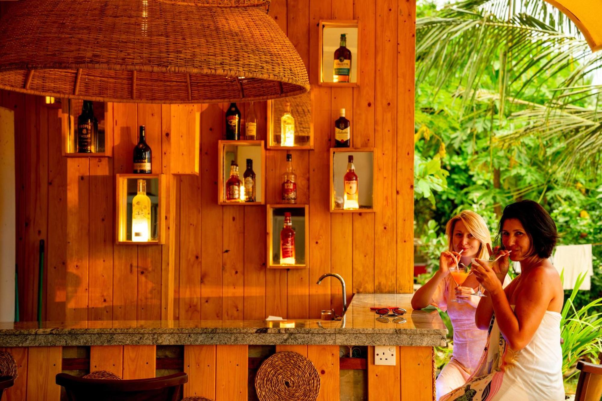 Peacock Beach Hotel Unawatuna Eksteriør billede
