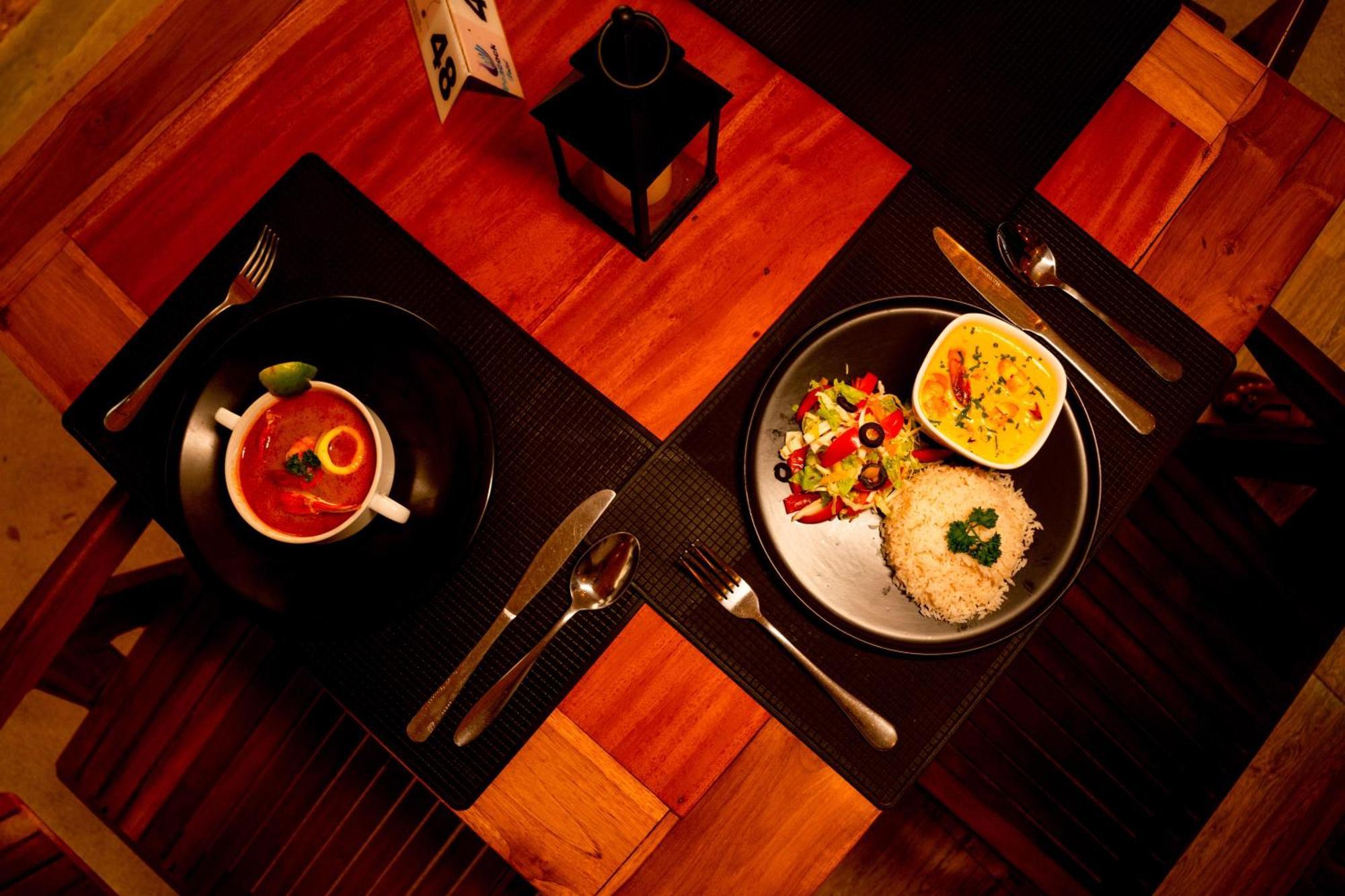 Peacock Beach Hotel Unawatuna Eksteriør billede