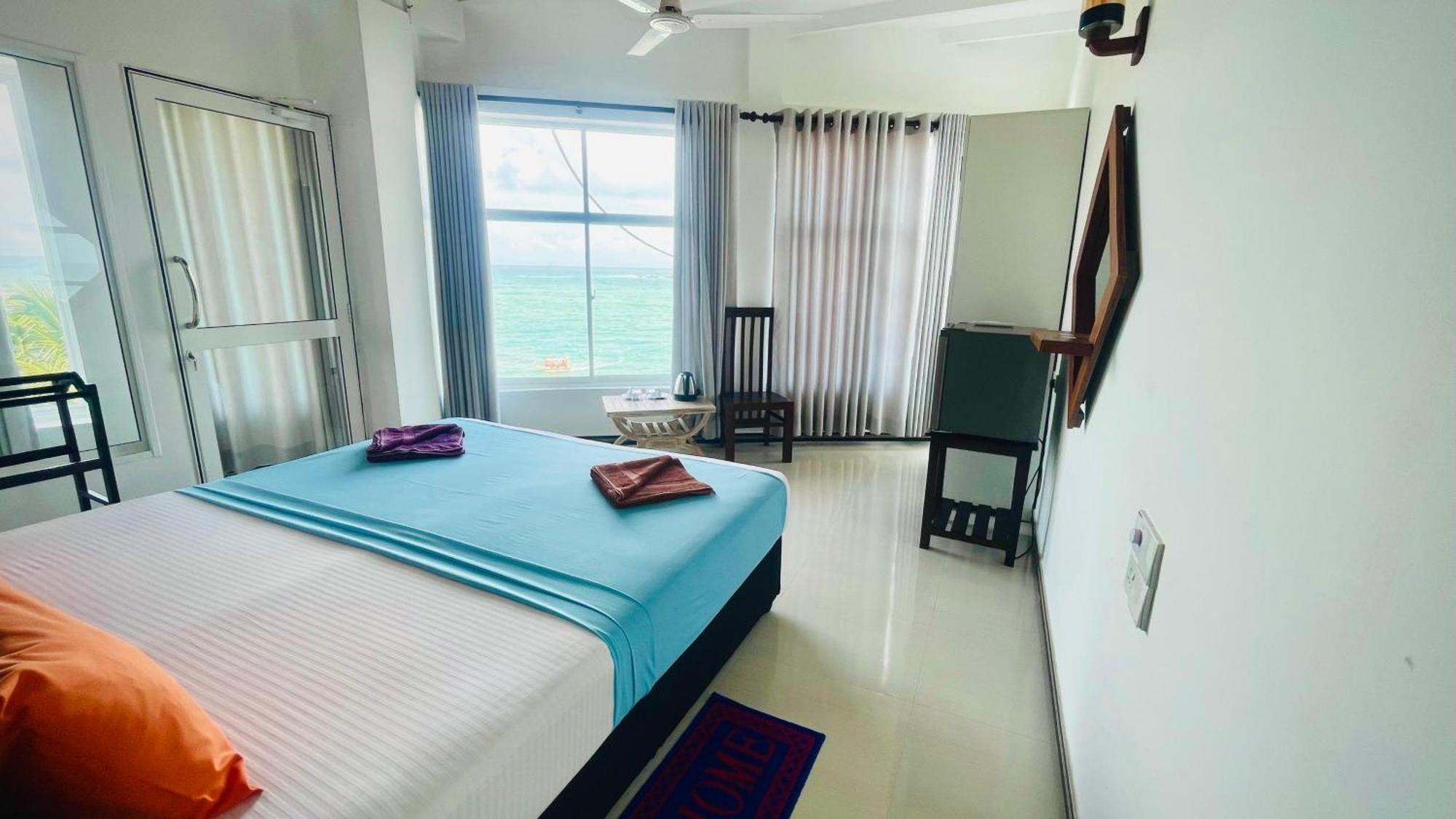 Peacock Beach Hotel Unawatuna Eksteriør billede