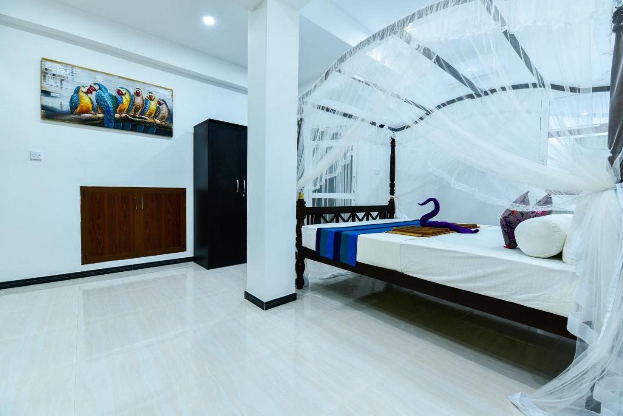 Peacock Beach Hotel Unawatuna Eksteriør billede