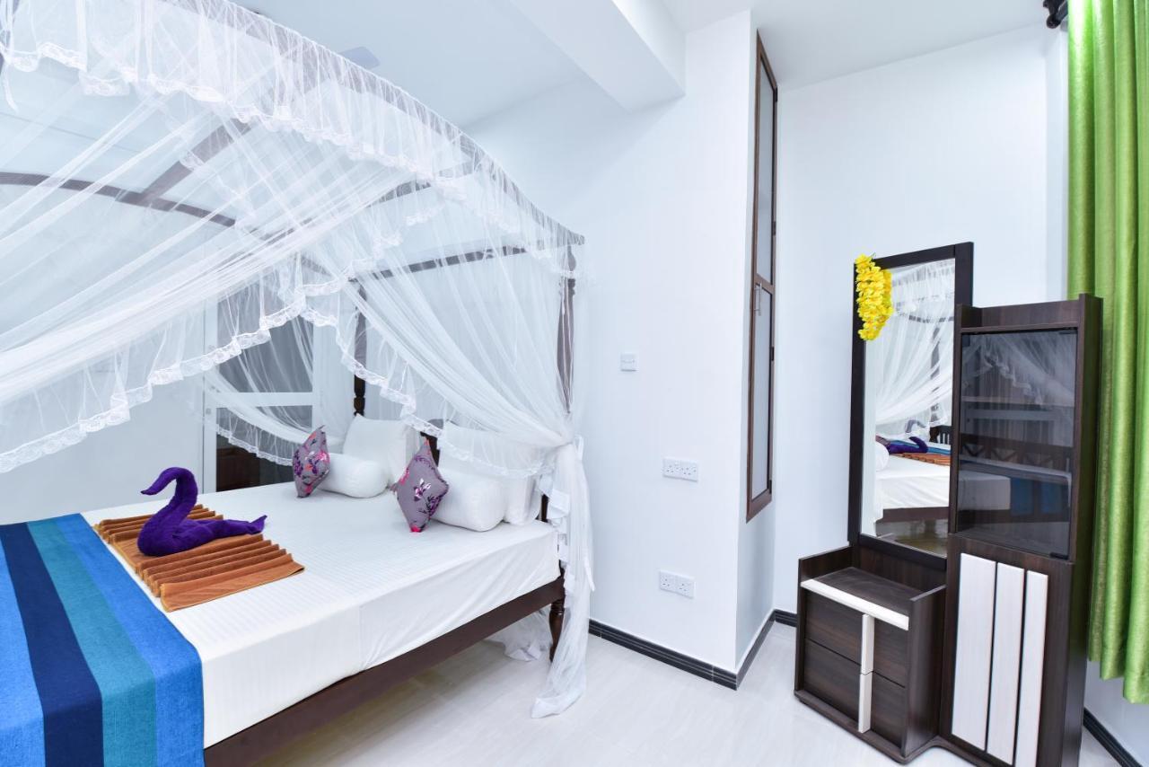 Peacock Beach Hotel Unawatuna Eksteriør billede